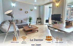 Danton | Spacieux | Wifi | Parking | Proche Centre